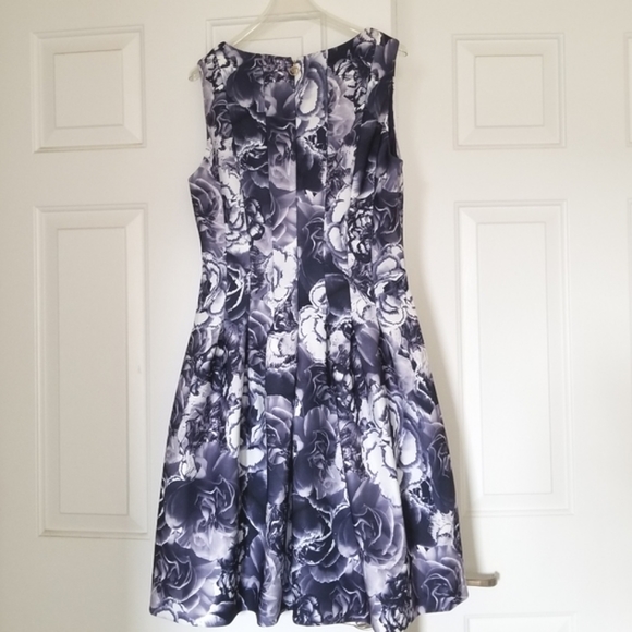 Tommy Hilfiger Dress - Picture 5 of 8